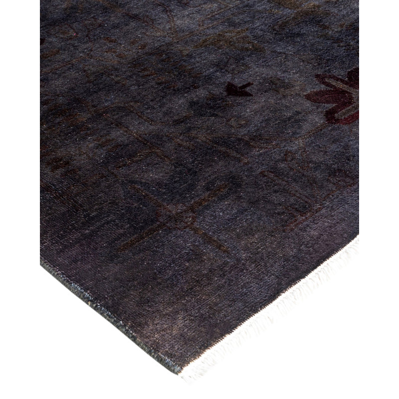 Tapis traditionnel rose en laine noué à la main 6 pi 9 po x 6 pi 10 po Hayner