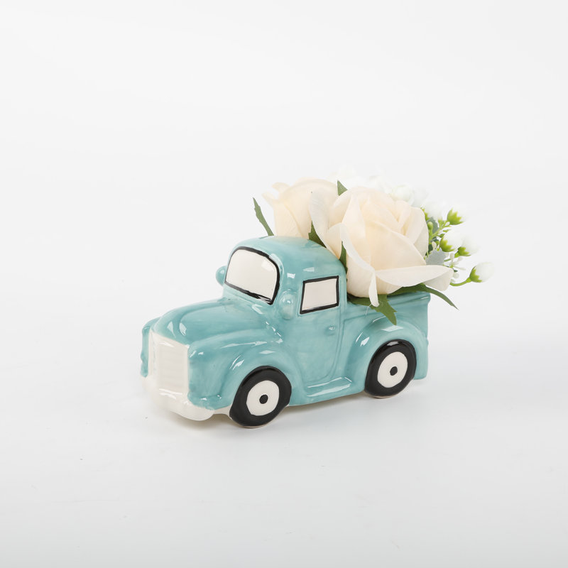 Rose Arrangement in Planter