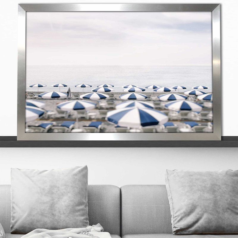 Seaside 7 par - photographie, Encadrement argenté, H 27,5 po x l 39,5 po x P 0,75 po