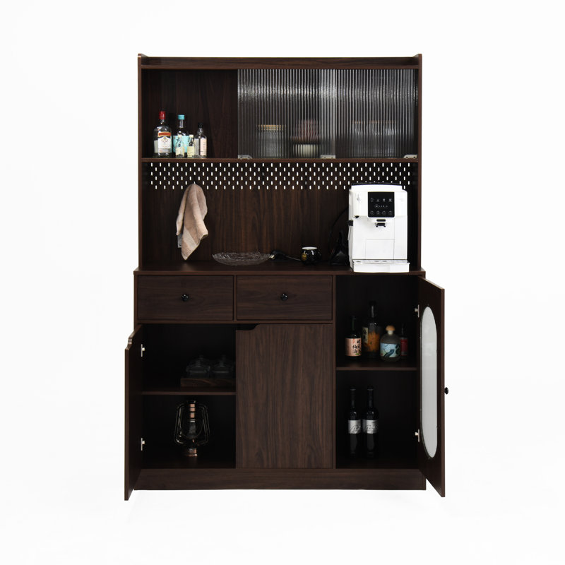 Grand garde-manger de 71 po avec portes en verre et espace de rangement moderne pour la cuisine, créant un espace propre