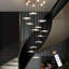 Luminaire suspendu moderne à 12 lumières DEL avec grand escalier et intensité variable