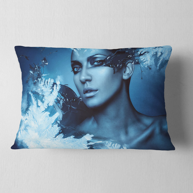 Coussin «Woman with Snow Splash» - Portrait imprimé