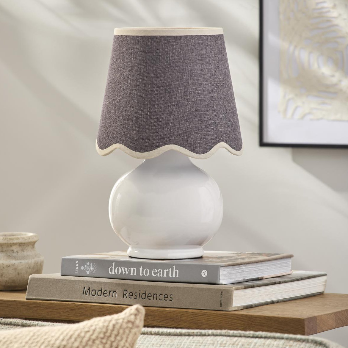 Momsen Colored Scallop Shade Lamp, Gray, High Gloss White