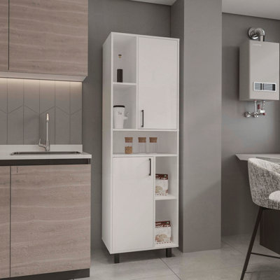 Garde-manger Bryce avec deux portes et plusieurs compartiments de rangement
