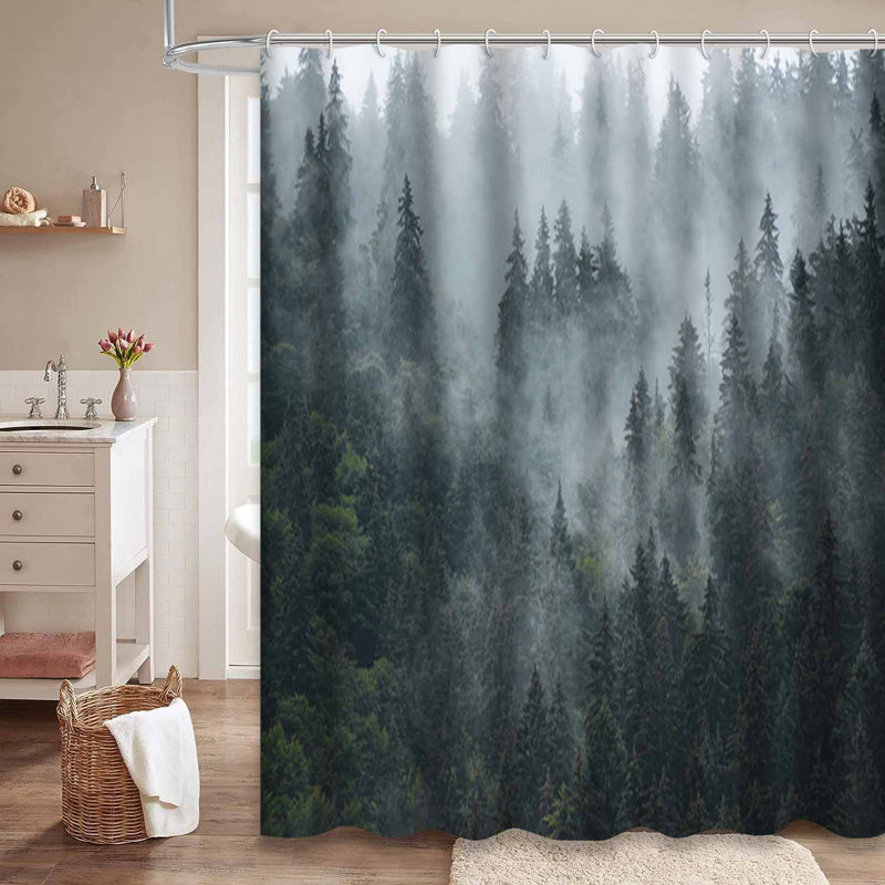 Rideau de douche Foggy Mountain Landscape, L 72 po x l 72 po