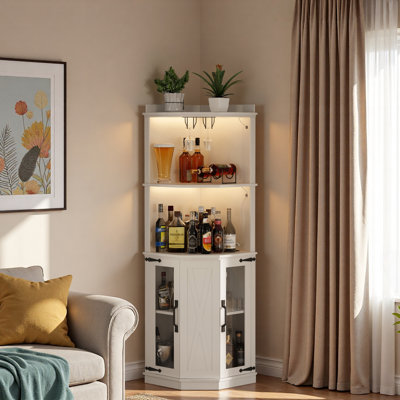 Bar d'angle avec prise de courant, tablettes réglables, éclairage à DEL, porte-verres et porte-bouteilles