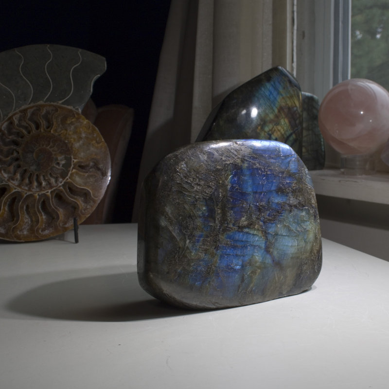 Figurines & Sculptures, 4" H x 5" W x 1.5" D