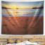 Tapisserie de plage sandy avec accessoires suspendus en pieds de mer en shore de mer imprimé-28489689