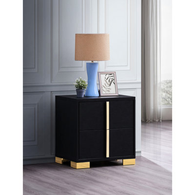 Table de chevet contemporaine noire avec quincaillerie verticale dorée, idéale pour la chambre à coucher, pouces 22,57 po x l 21,54 po x P 16,12 po, panneaux de particules décoratifs rectangulaires, art, utilisation dans la chambre à coucher, pouces