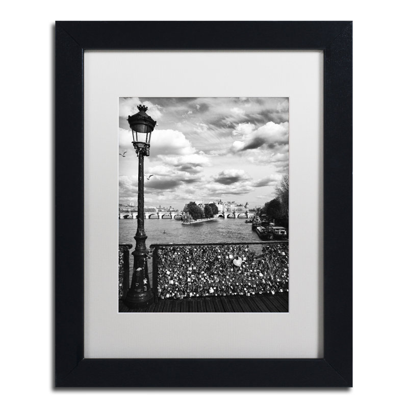 Pont des Arts Paris, reproduction de photo encadrée, H 14 po x l 11 po x P 0,5 po, Cadre noir, Blanc