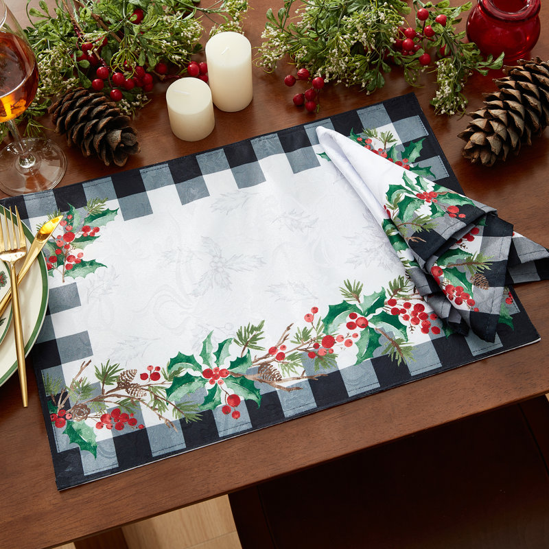 Kamesha Holly Farmhouse Charm Holiday Fabric Placemats