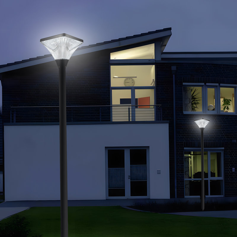 Lampadaire solaire à télécommande à intensité variable pour jardin et patio, conception résistante aux intempéries