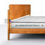 Grand lit plateforme RORNS Bifrost 100% bois d'acacia massif avec tête de lit et pied de lit haut de gamme, design Art déco de style Mid-Century, aucun sommier requis, support de lattes robuste, résistant aux égratignures et à l'eau, finition caramel-1016486413-1016486410