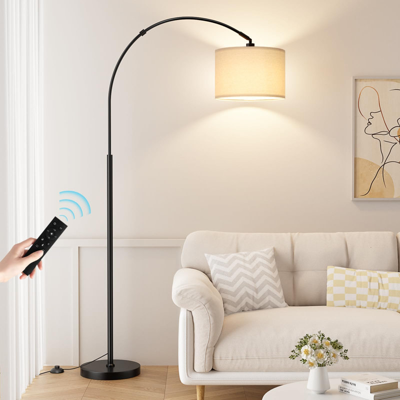 Lampadaire arqué à intensité variable avec télécommande, température de couleur réglable, tête pivotante, interrupteur au pied et télécommande, idéal pour le salon, la chambre ou le bureau, à placer au-dessus d'un canapé, beige foncé et noir.