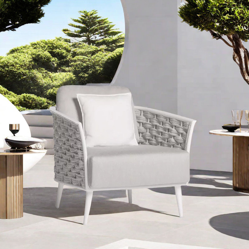 Merienne Outdoor Lounge Chair