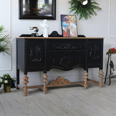 Buffet polyvalent rétro sculpté