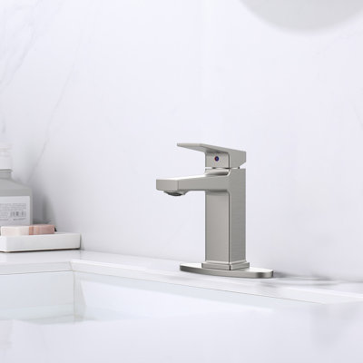 Robinet de salle de bain de style moderne en nickel brossé - montage sur comptoir à 1 poignée, écoulement doux et robinet stable monté sur trou pour économiser l'eau, contrôle facile du débit, finition grattée