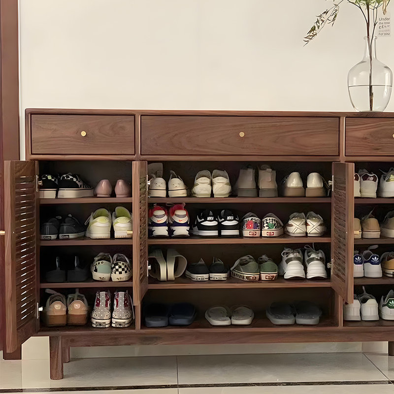 Large capacity storage shoe cabinet