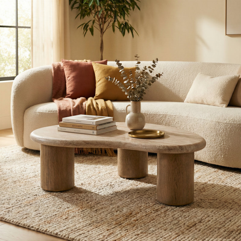 Table basse Marbello avec plateau en béton à effet travertin et pieds en faux bois pour intérieur et extérieur