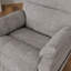 Chaise rembourrée en tissu moelleux avec fonction Power Lift en colombe Lucie