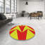 Tapis rouge / jaune à motif abstrait Marlene-595460767