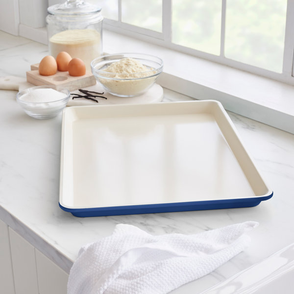 Restaurantware Met Lux 18 x 26 Inch Full Size Baking Sheet, 1 Heavy-Duty  Cookie Sheet - Evenly Bakes Treats, Make Pastries, Pizzas, or Cookies