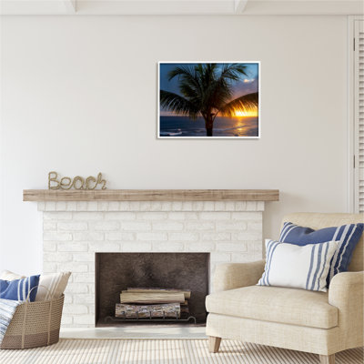Coucher de soleil sur les palmiers tropicaux par Dennis Frates