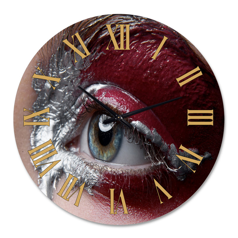 Photo retouchée - horloge murale moderne, Moyenne