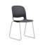 Un ensemble de 4 chaises empilables
