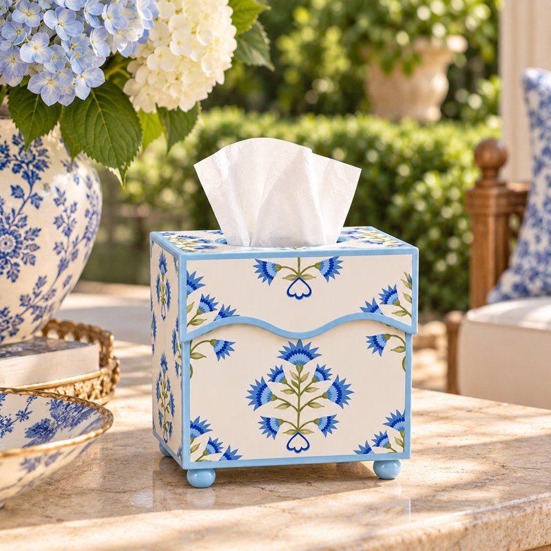Willow Bloom Tissue Holder