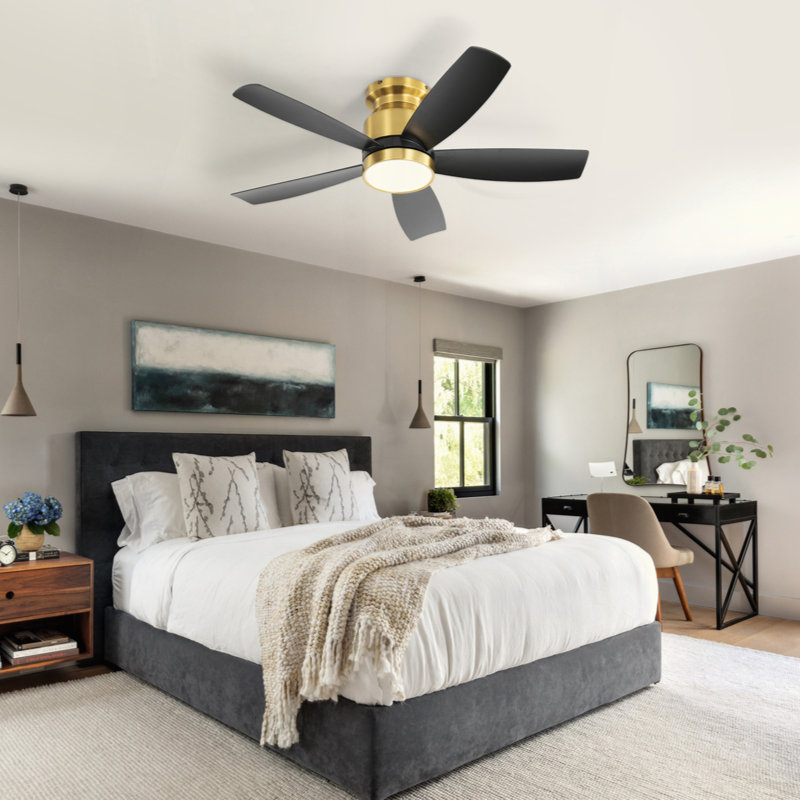 Ventilateurs de plafond encastrés de 42 pouces avec lumière DEL 22 W et 5 pales de ventilateur ABS télécommandées pour patio de chambre à coucher