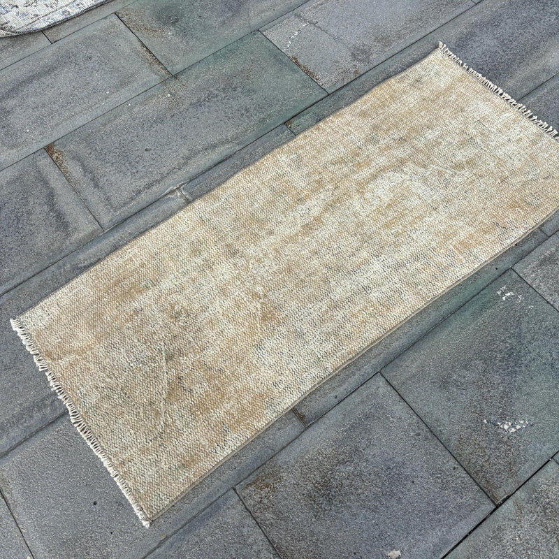 Handmade Vintage Turkish Oushak Rug with Distressed Beige Design for Entry and Small Spaces