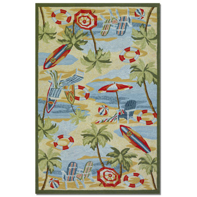 Rundall Performance Looped / Hooked Floral Indoor / Outdoor Rug