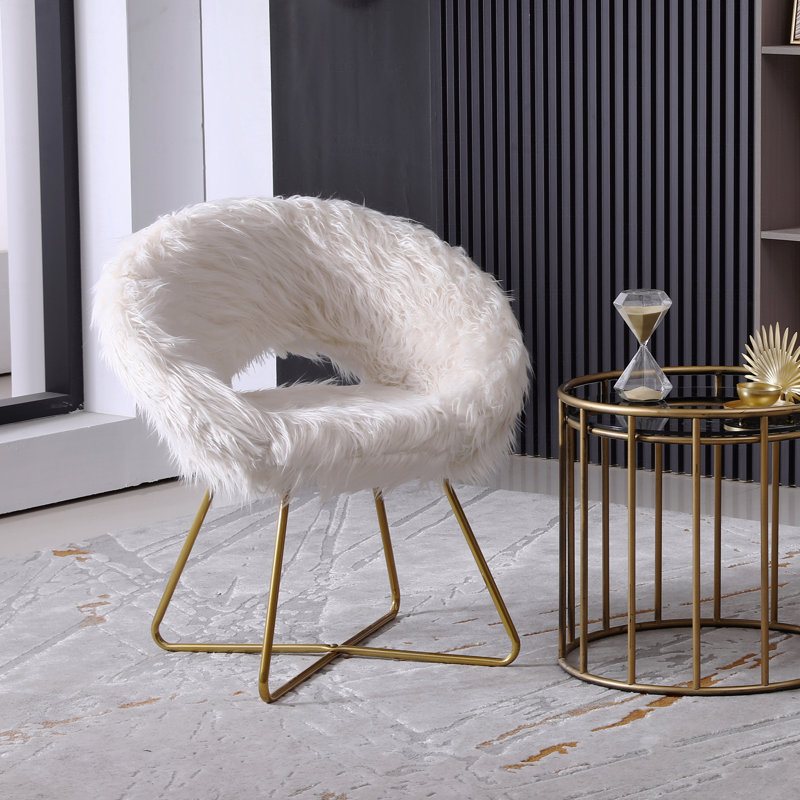 Fauteuil d'appoint basique en fausse fourrure