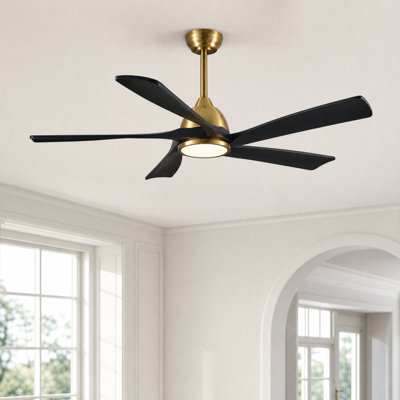 Ventilateur de plafond 52 po à 5 pales en bois massif de style transitionnel avec lumière DEL et télécommande