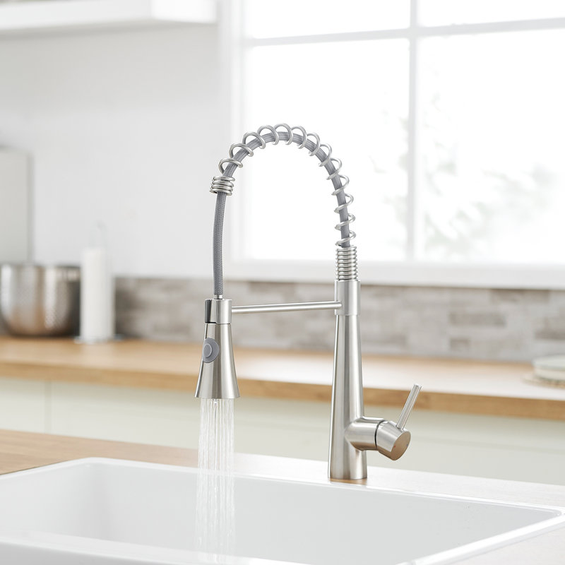 Robinet d'évier de cuisine avec bec rétractable en nickel brossé - Réglages de débit d'eau polyvalents en acier inoxydable élégants et pratiques