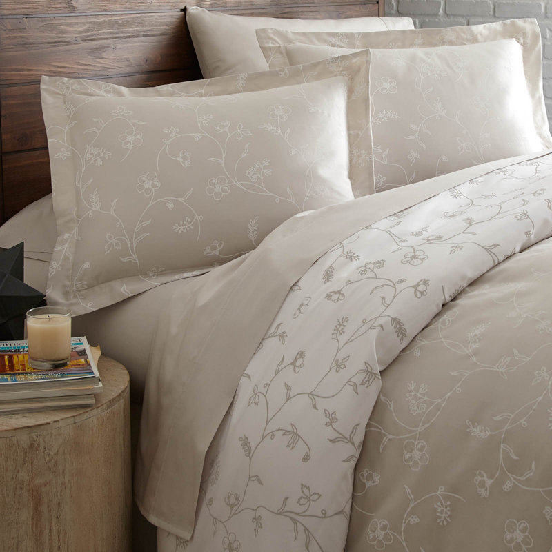 Southshore Fine Linens Sweetbrier Duvet Cover Set with 1 Pillow Sham, Lavender, 100% Long-Staple Cotton 300 Thread Count Sateen Floral Bedding, Twin / Twin XL