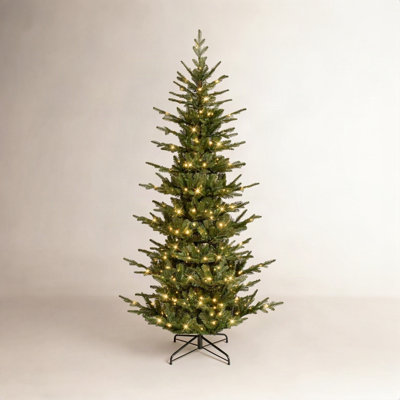 Slim 7.5' Pre-Lit Spruce Tree
