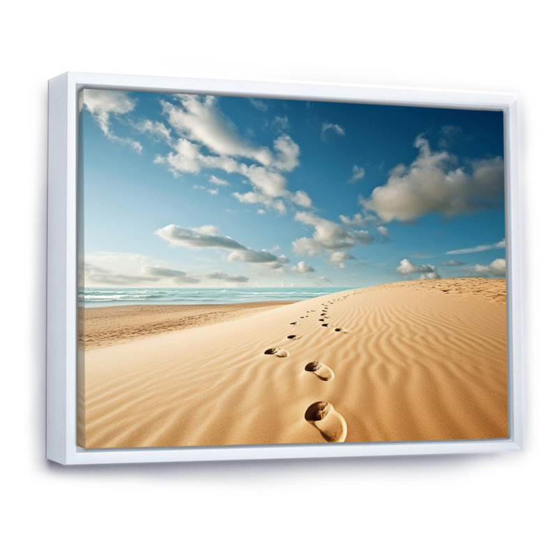 Photo de plage, empreintes de pas - impression sur toile, Cadre flottant blanc, H 16 po x l 32 po x P 1 po