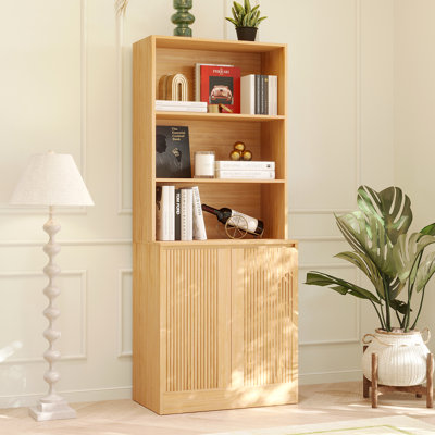 Armoire garde-manger en bois 71 po avec 3 tablettes ouvertes et 2 tablettes cachées