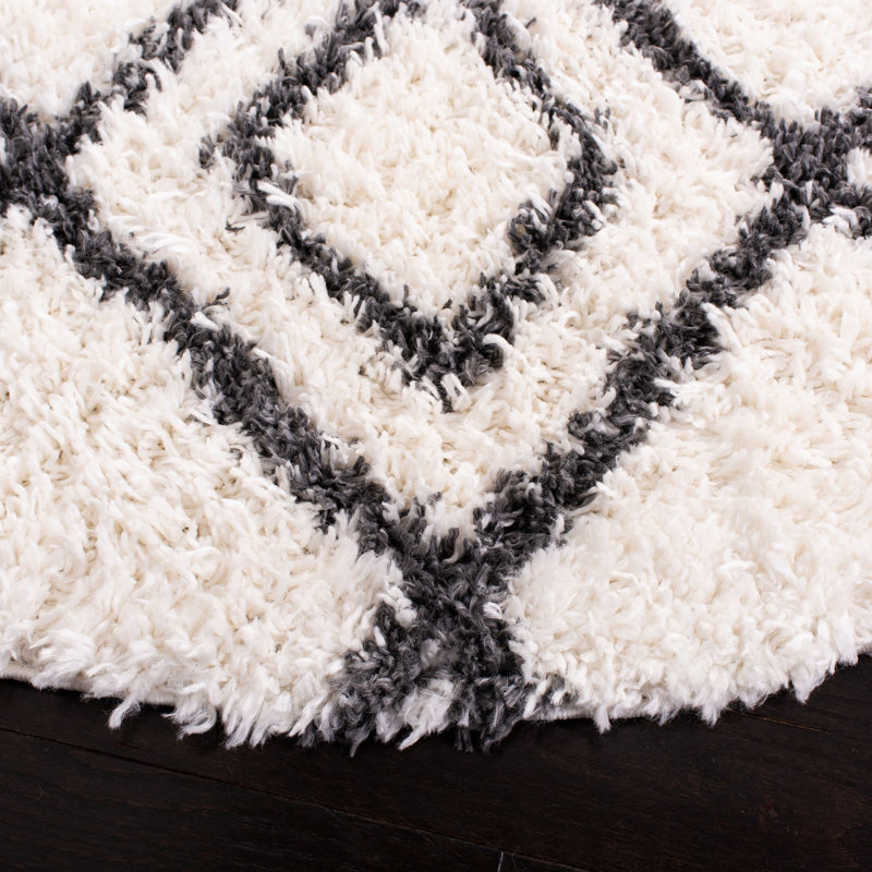 Rencher Moroccan Tassel Shag Performance Geometric Rug, Round 6'7"