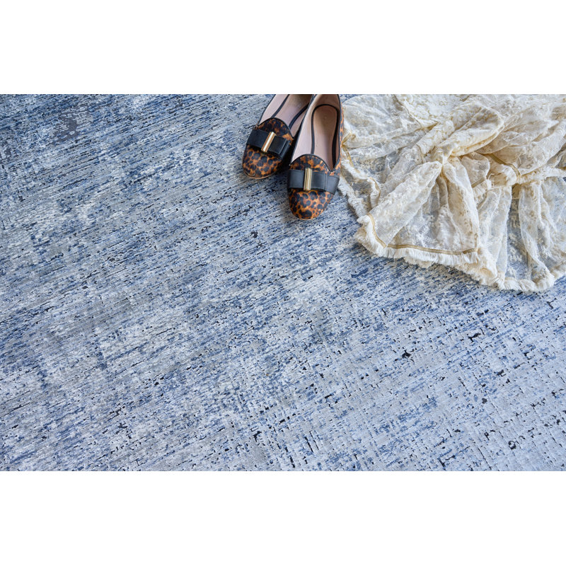 Intrigue Abstract Area Rug in Blue, Rectangle 8' x 10'
