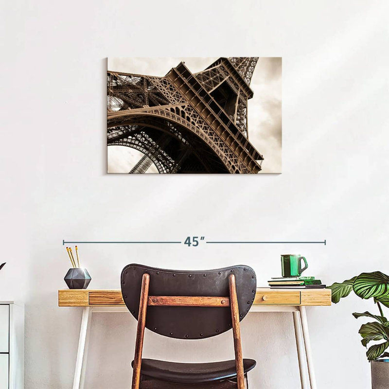 Lilie Vintage Eiffel Tower, 20" H x 30" W
