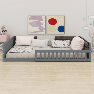 Lit plateforme tapissier avec garde-corps et coussin