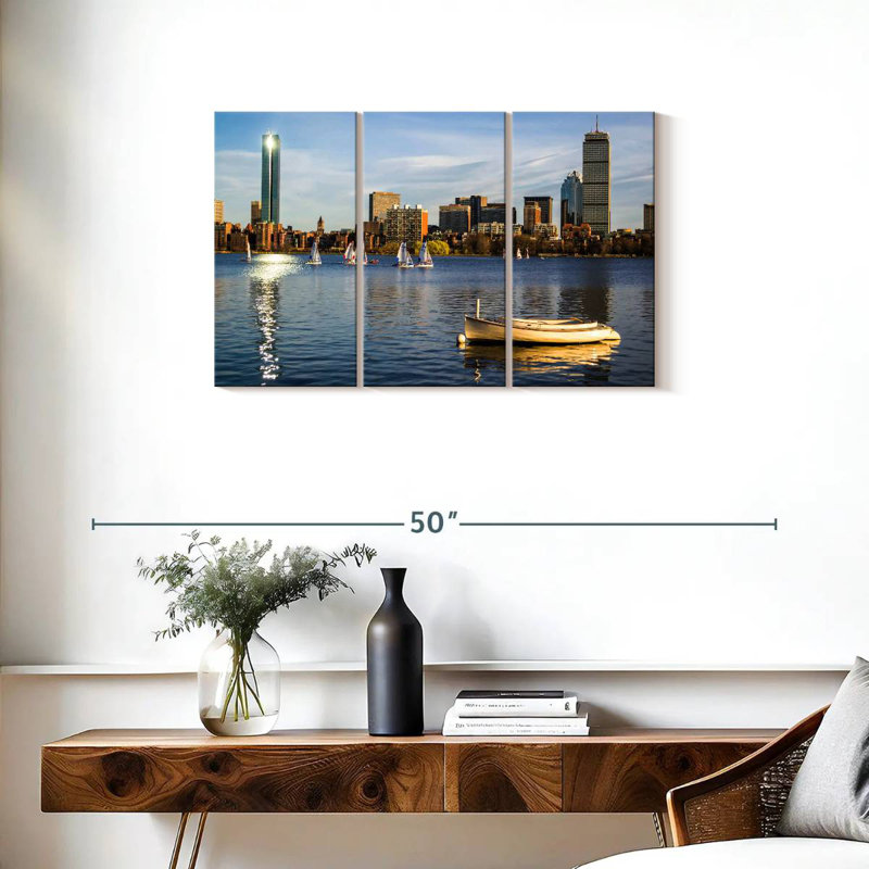 Busy Boston Harbor, H 20 po x l 33 po