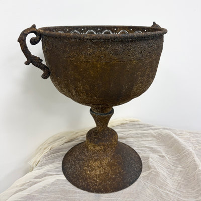 Rustic Distressed Iron Plant Pot 