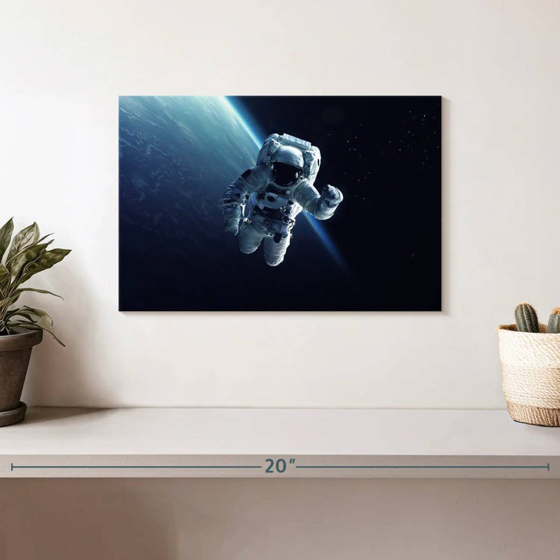 Un astronaute d'Oberle flottant dans l'espace, H 8 po x l 12 po