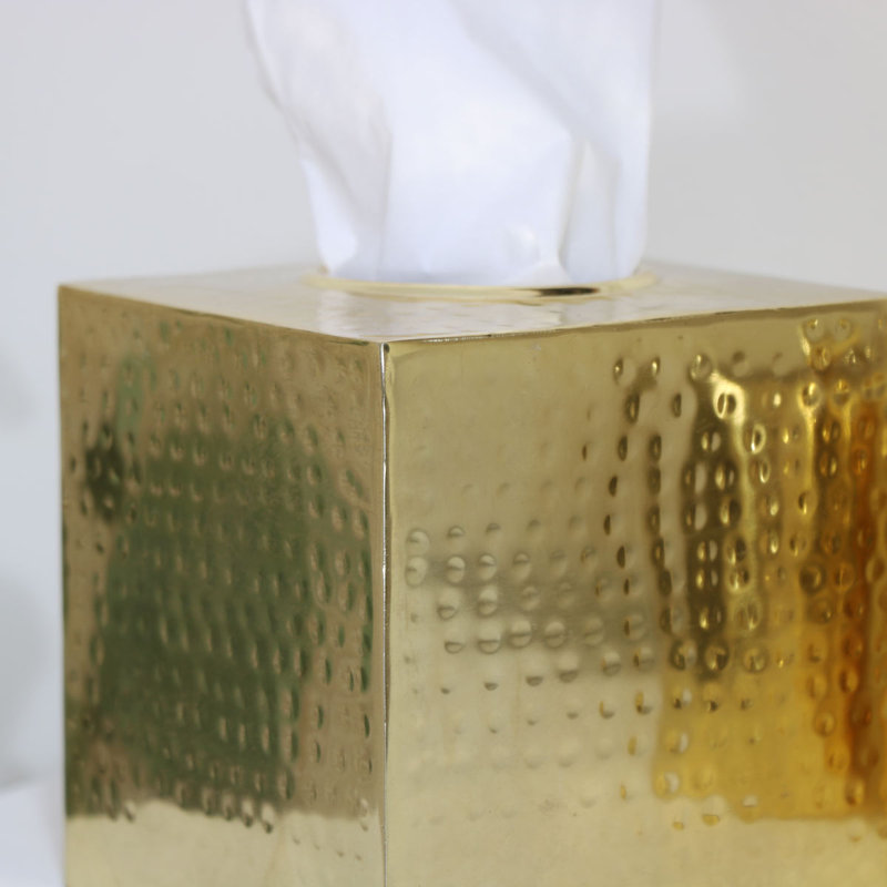 Lew Tissue Box Cover