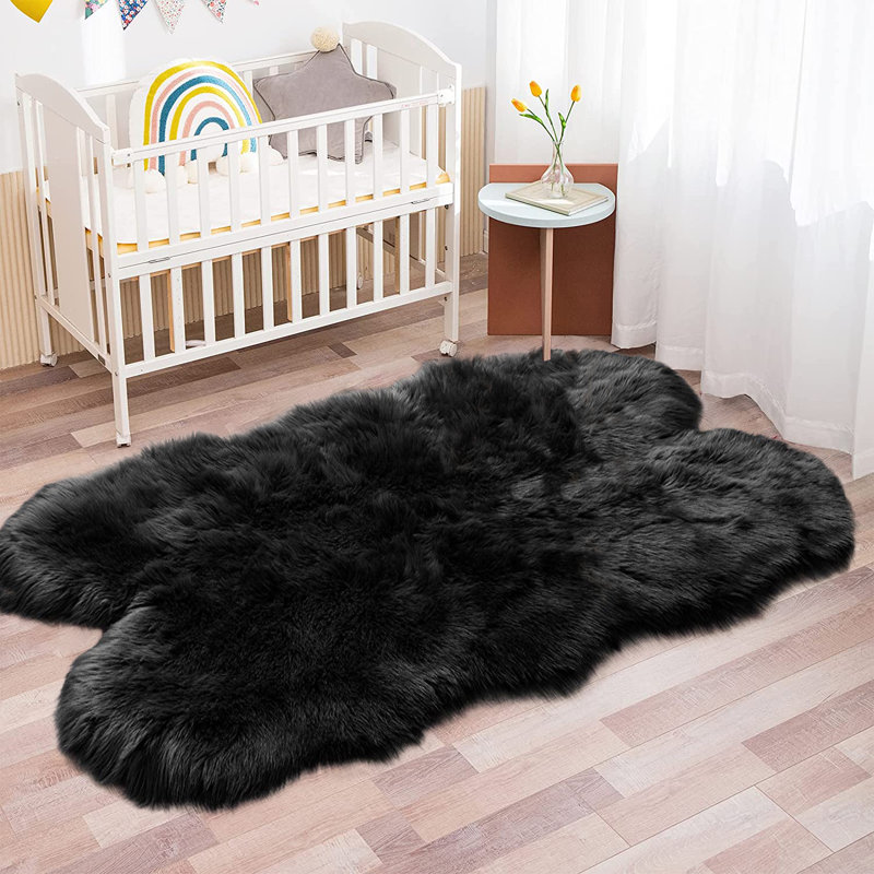 Faux Fur Indoor Rug, Rectangle 3'11" x 5'10", Black