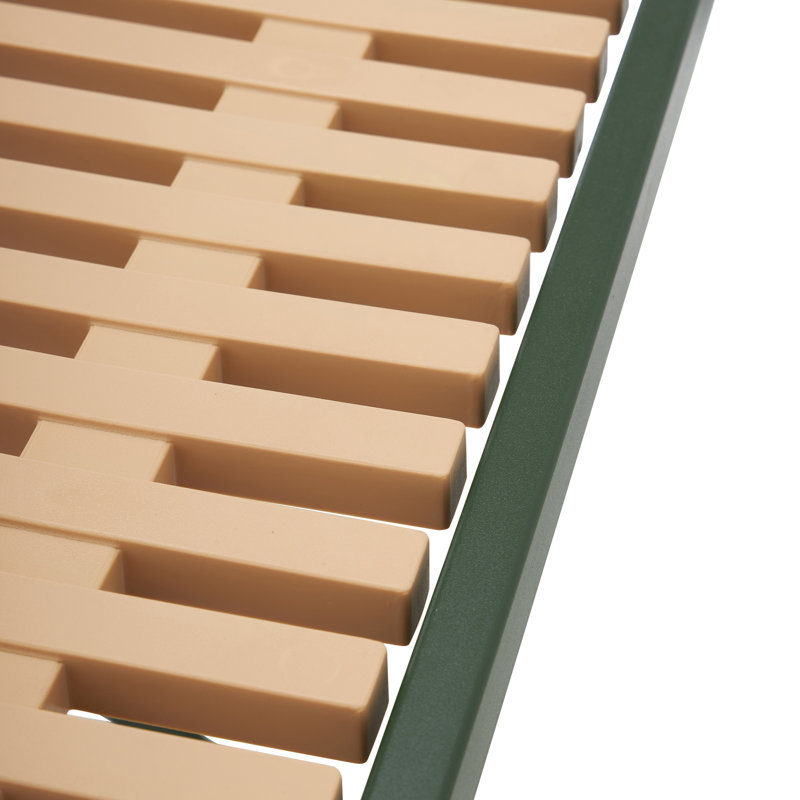 Table de salle à manger d'extérieur en fer vert 27,75 po Marilla, Vert